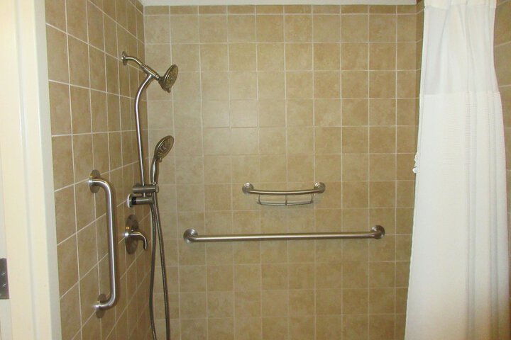 Quality Inn - thumb 5