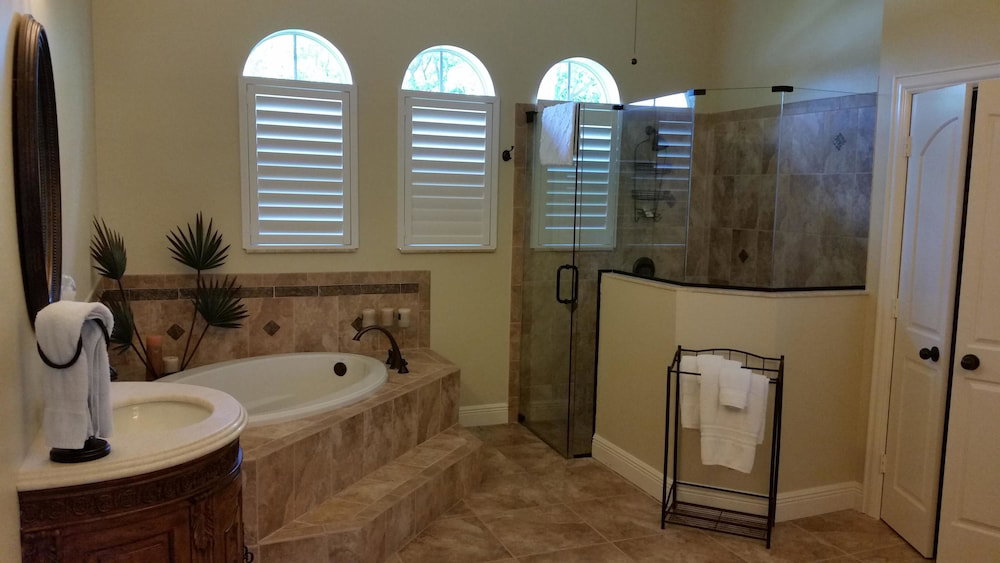 1261 Laurel Ct - thumb 5