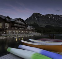 Many Glacier Hotel - Inside the Park - Accommodation Philadelphia