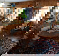 Artha Bed and Breakfast - Accommodation Philadelphia