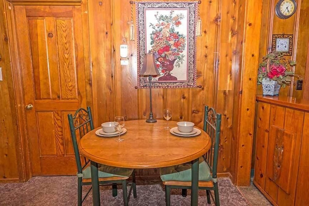 1198 Carson Avenue 1 Bedroom Cabin - thumb 2