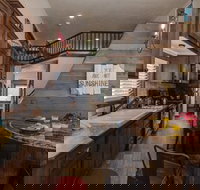 Heigh-ho Hollow - Accommodation Philadelphia