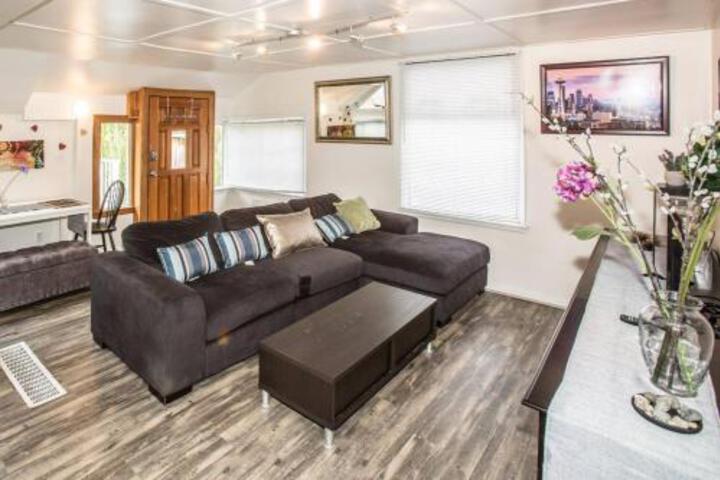A Greenlake Private 2nd Floor Room - thumb 1