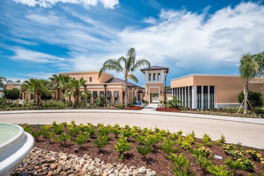 1787cvt Luxury 6 Bed Villa With Saltwater Pool/spa - thumb 2