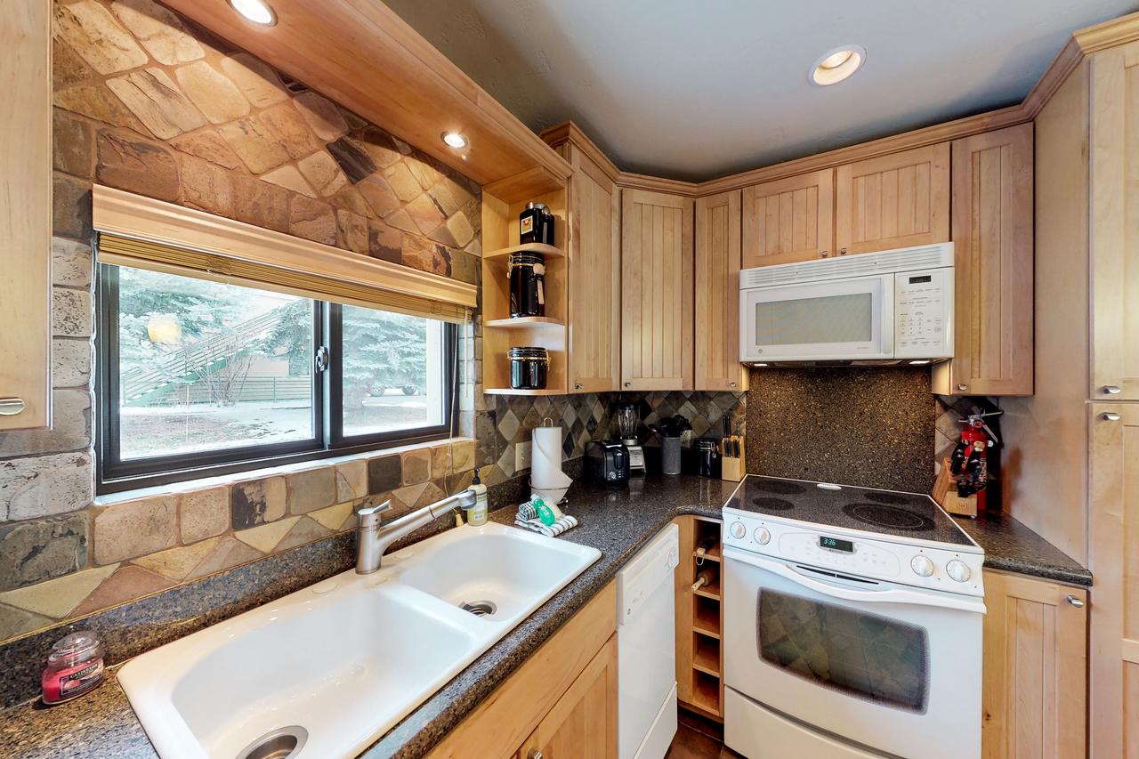 Ketchum Treehouse - thumb 9
