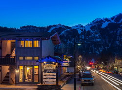 Tamarack Lodge