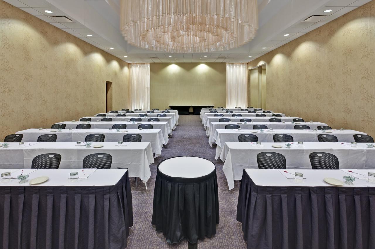 Crowne Plaza Chicago O'Hare Hotel & Conference Center - thumb 13