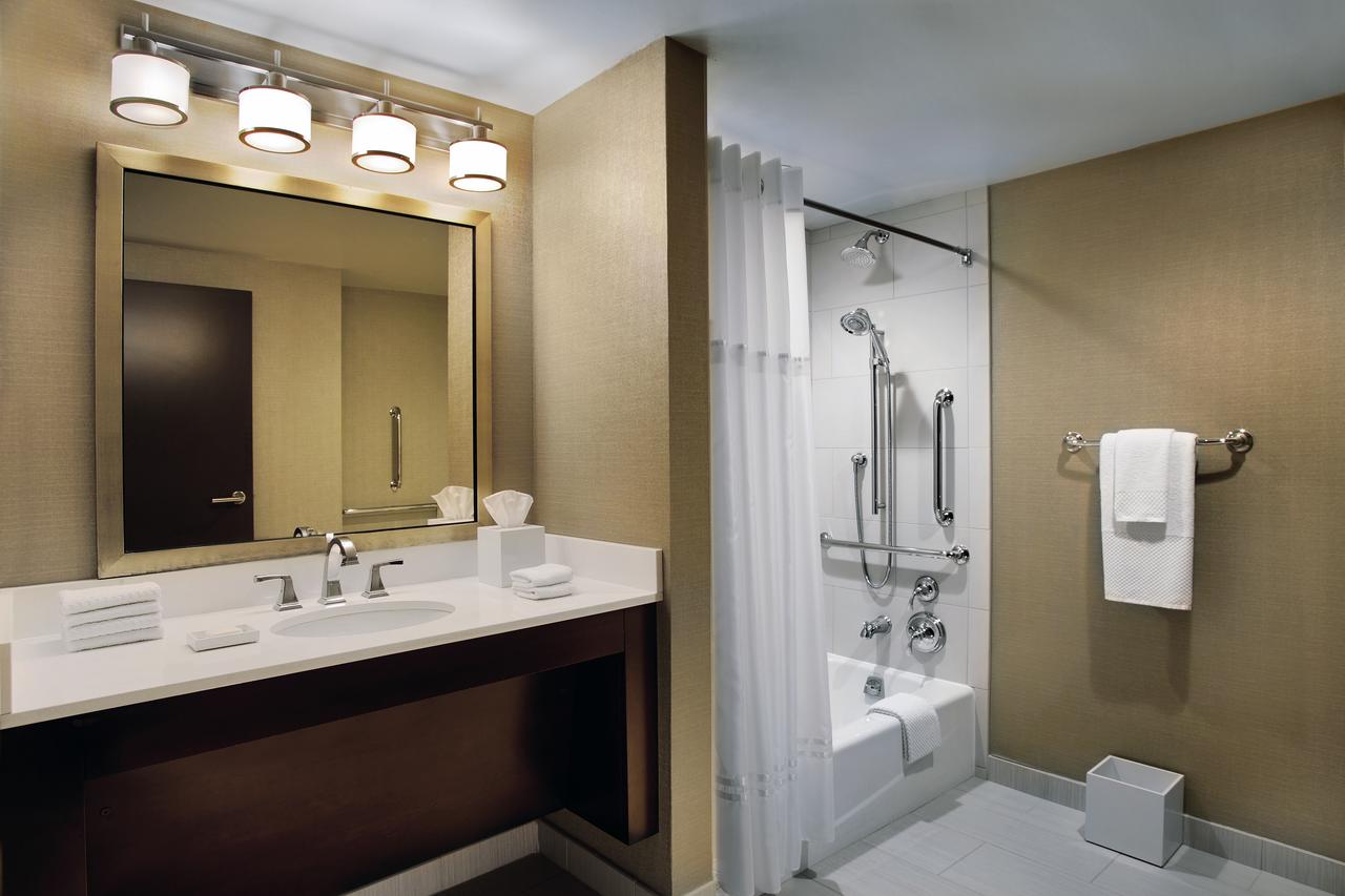 Hilton Chicago - thumb 6