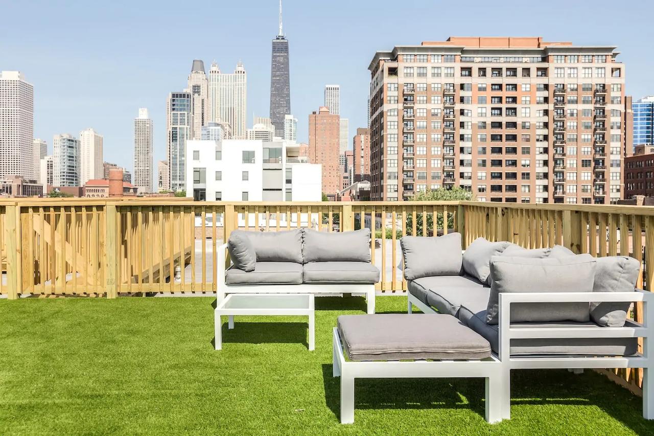 Luxury Downtown Penthouse With Private Rooftop! - thumb 8