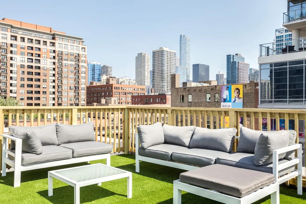 Luxury Downtown Penthouse With Private Rooftop! - thumb 6