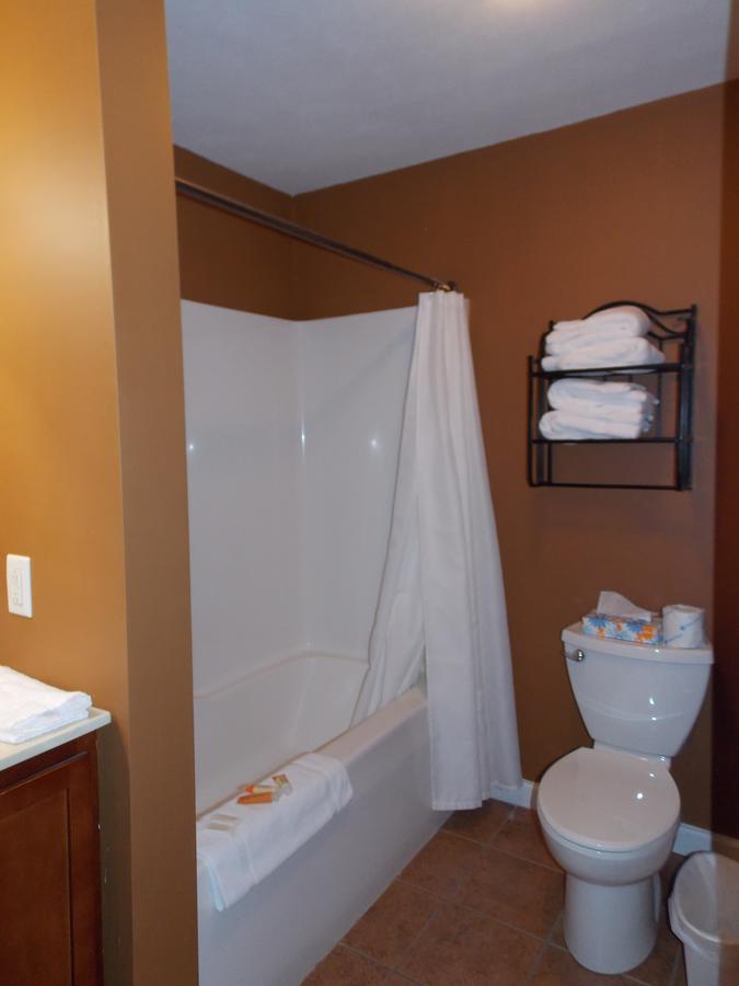 William Watson Hotel - thumb 7