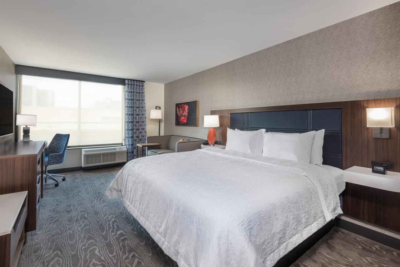 Hampton Inn & Suites Fort Wayne Downtown - thumb 4