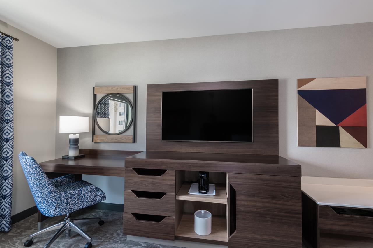 Hampton Inn & Suites Fort Wayne Downtown - thumb 19