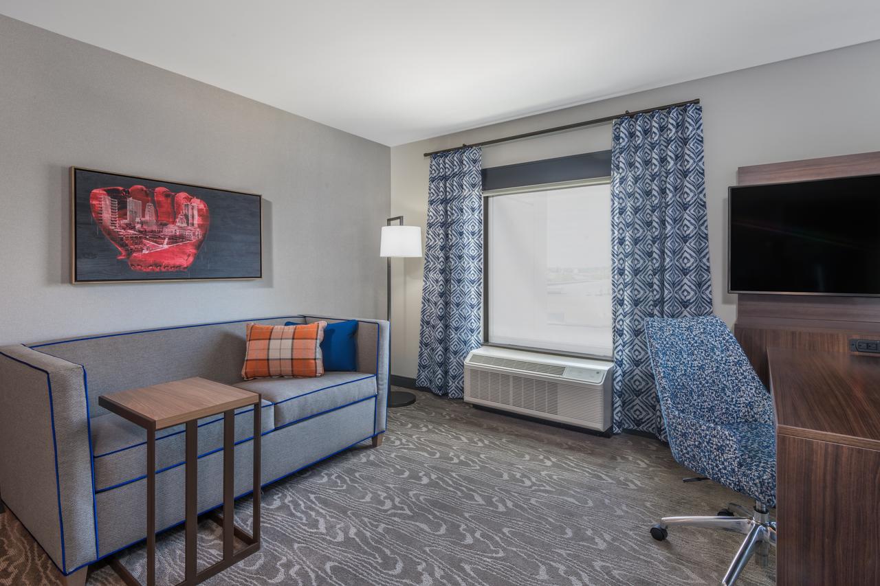 Hampton Inn & Suites Fort Wayne Downtown - thumb 8