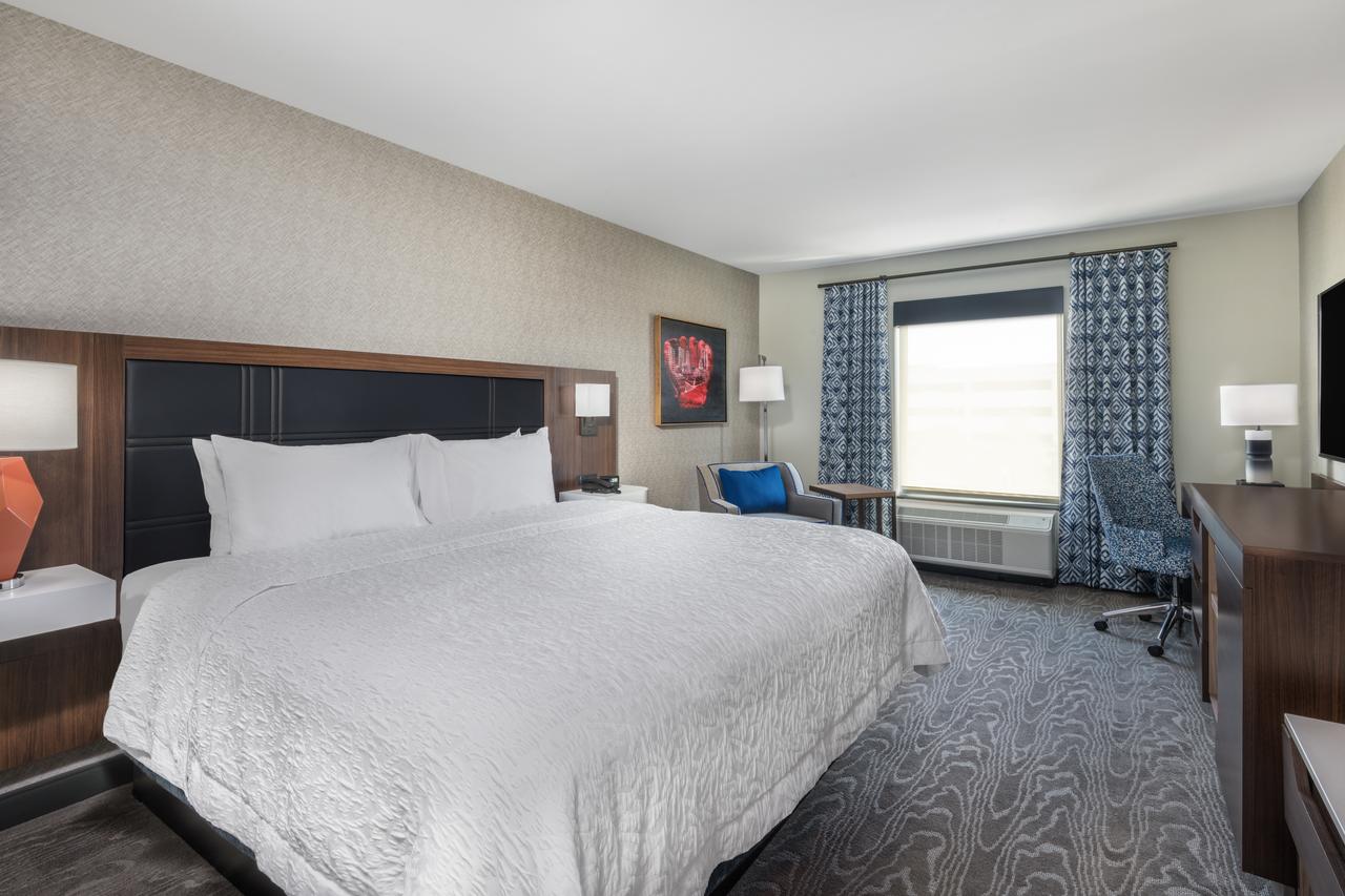 Hampton Inn & Suites Fort Wayne Downtown - thumb 10