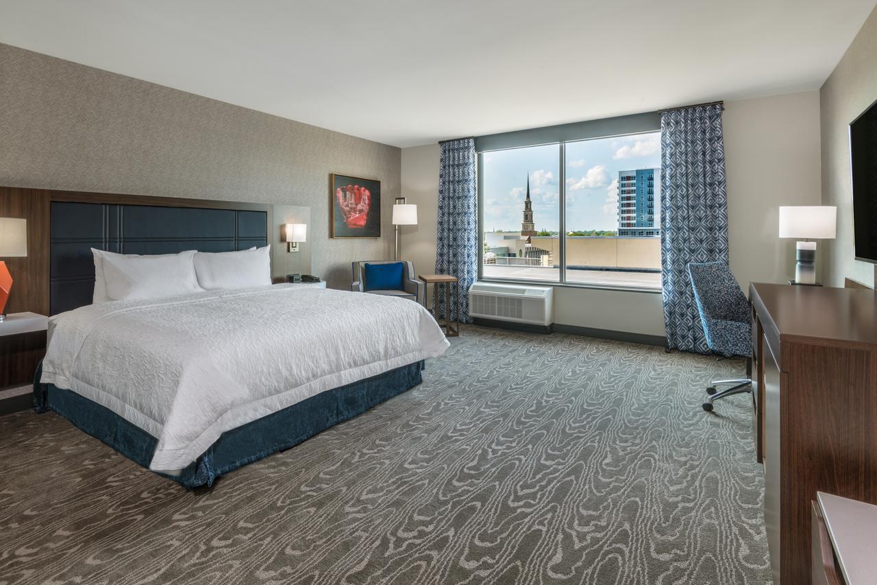 Hampton Inn & Suites Fort Wayne Downtown - thumb 3