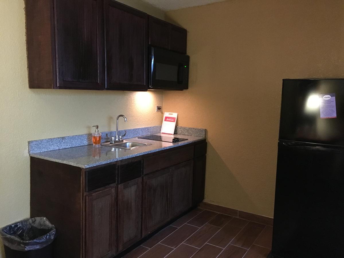 Suburban Extended Stay Hotel Fort Wayne - thumb 4