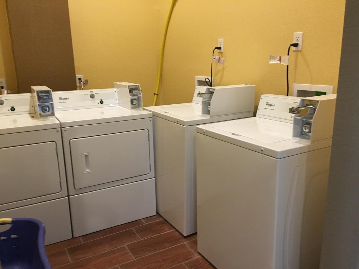 Suburban Extended Stay Hotel Fort Wayne - thumb 17