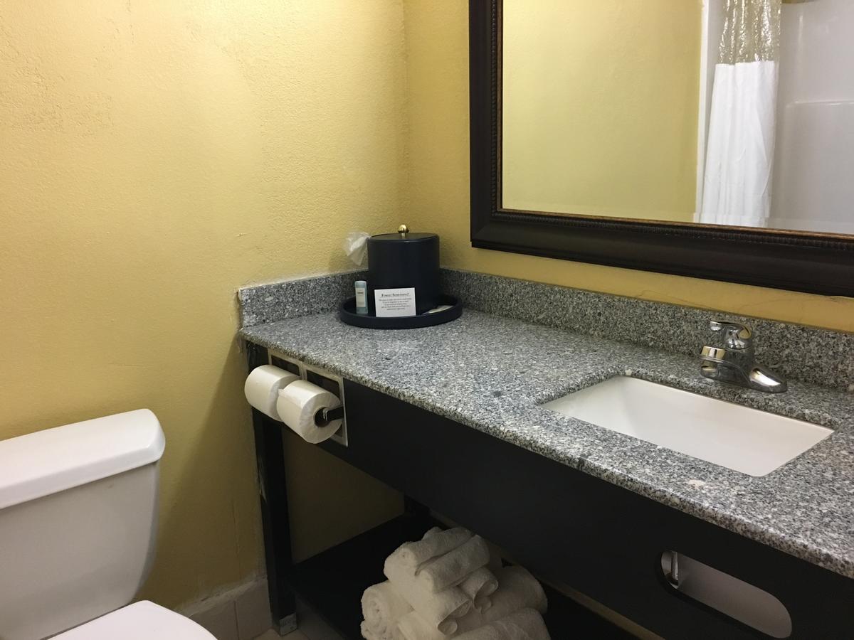 Suburban Extended Stay Hotel Fort Wayne - thumb 16
