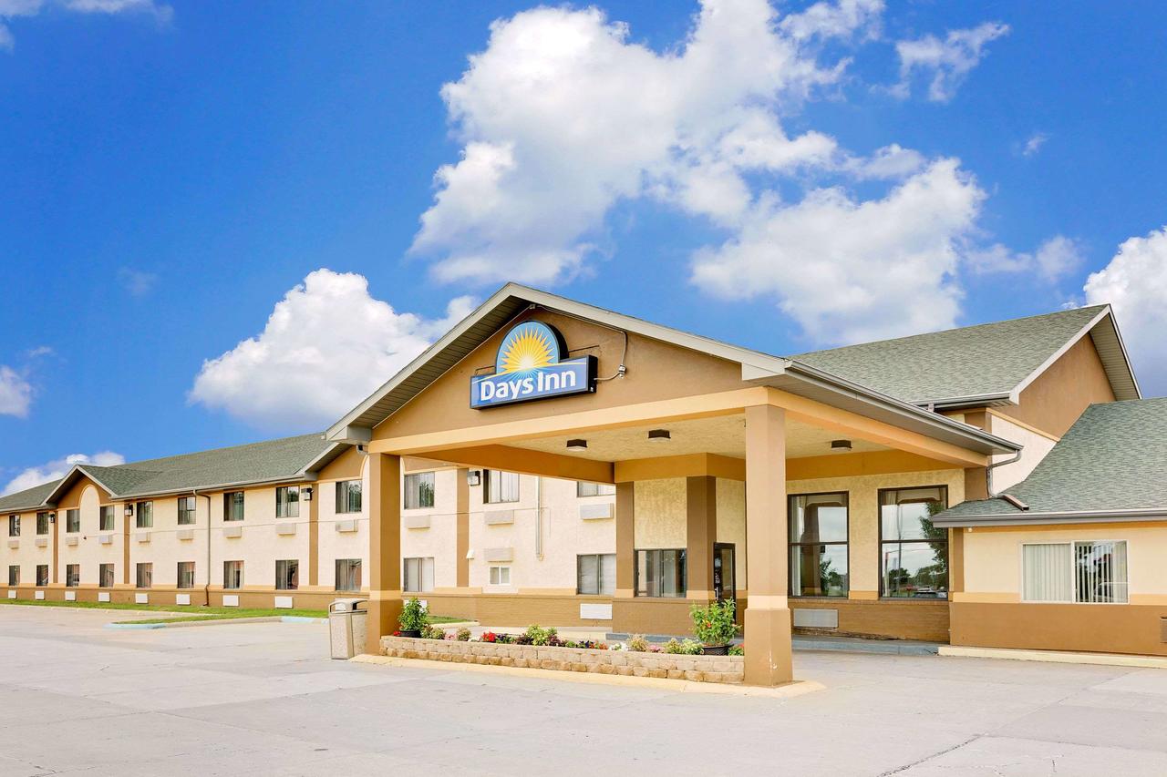 Days Inn By Wyndham North Sioux City - thumb 0