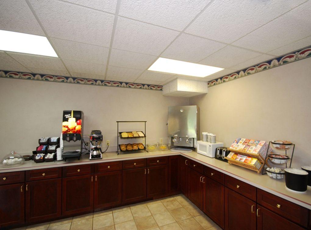 Beaver Dam Inn - thumb 3