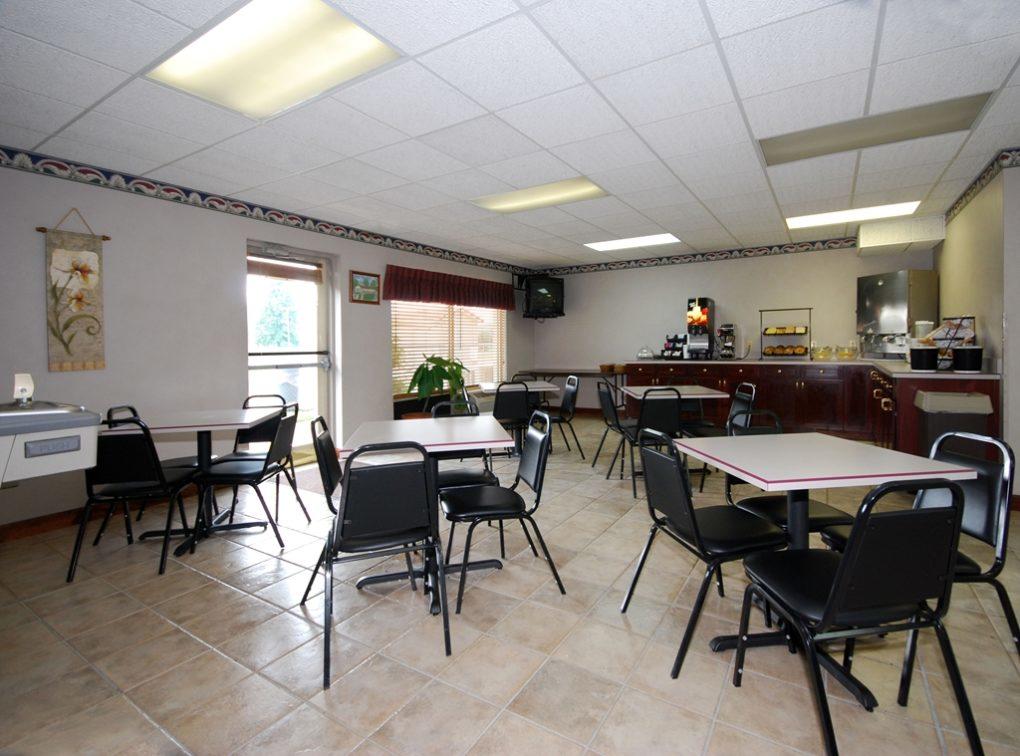 Beaver Dam Inn - thumb 4