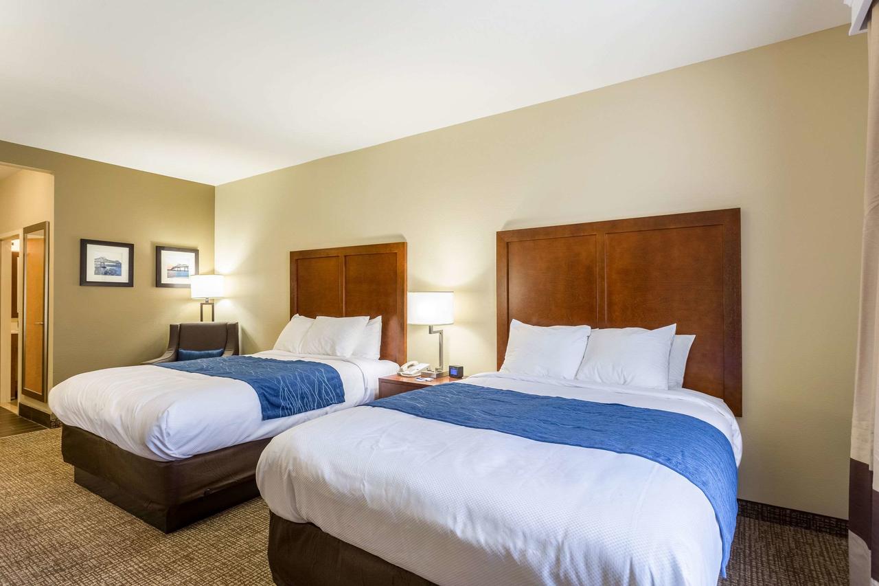 Comfort Inn & Suites Airport - thumb 18