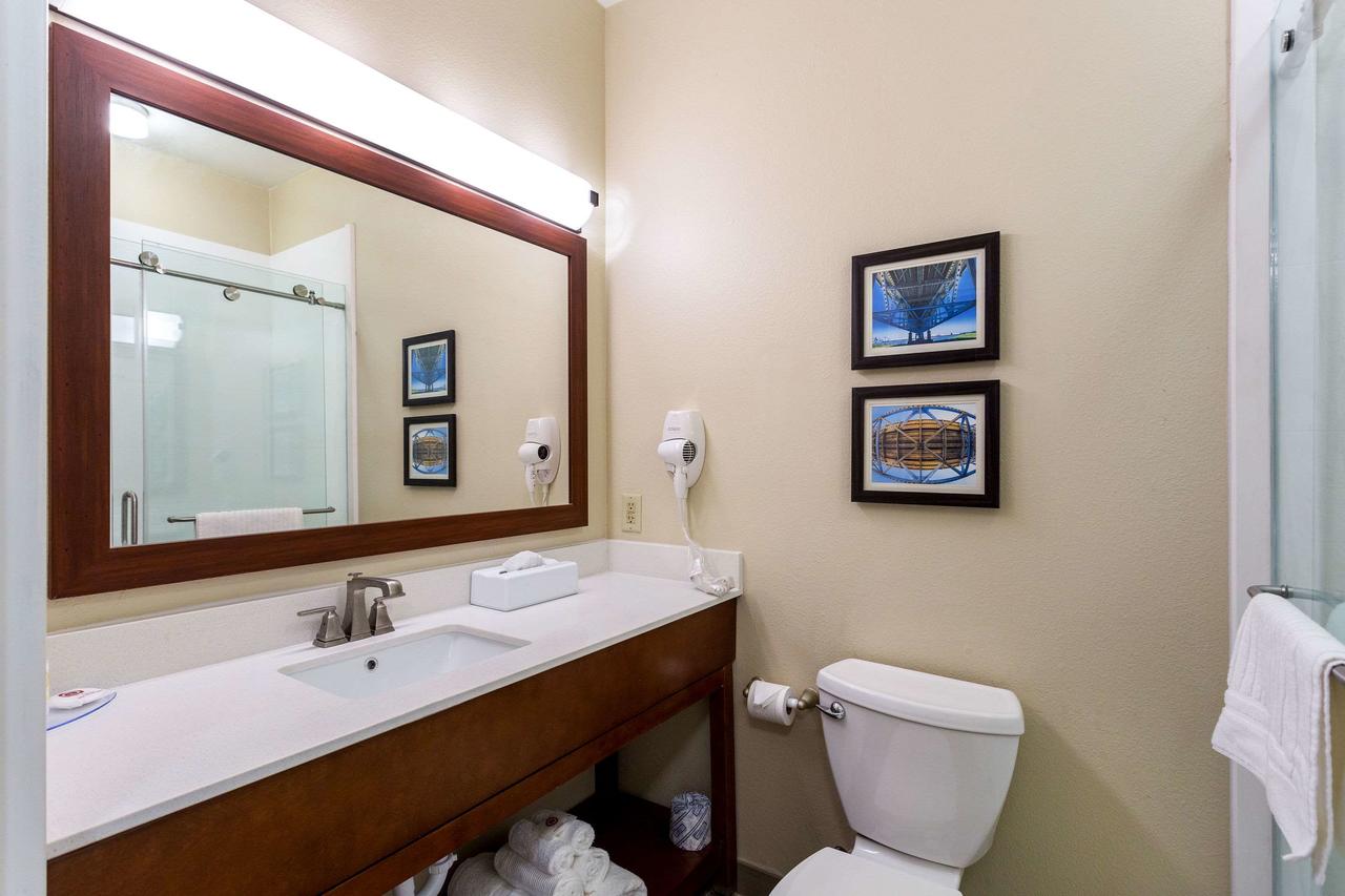 Comfort Inn & Suites Airport - thumb 39
