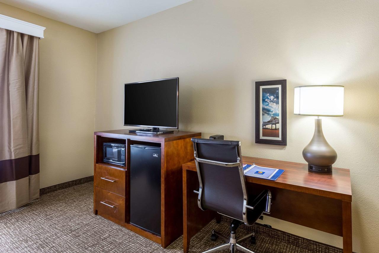 Comfort Inn & Suites Airport - thumb 23