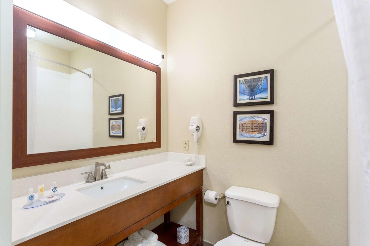 Comfort Inn & Suites Airport - thumb 30