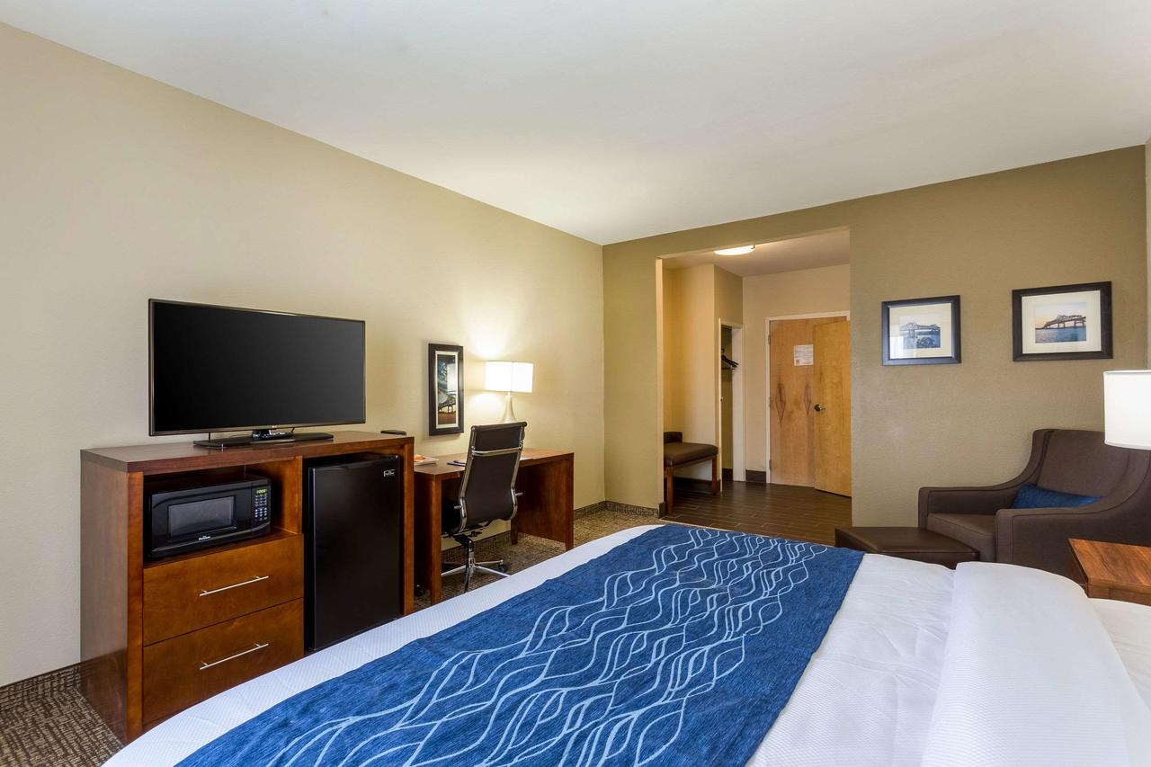 Comfort Inn & Suites Airport - thumb 21