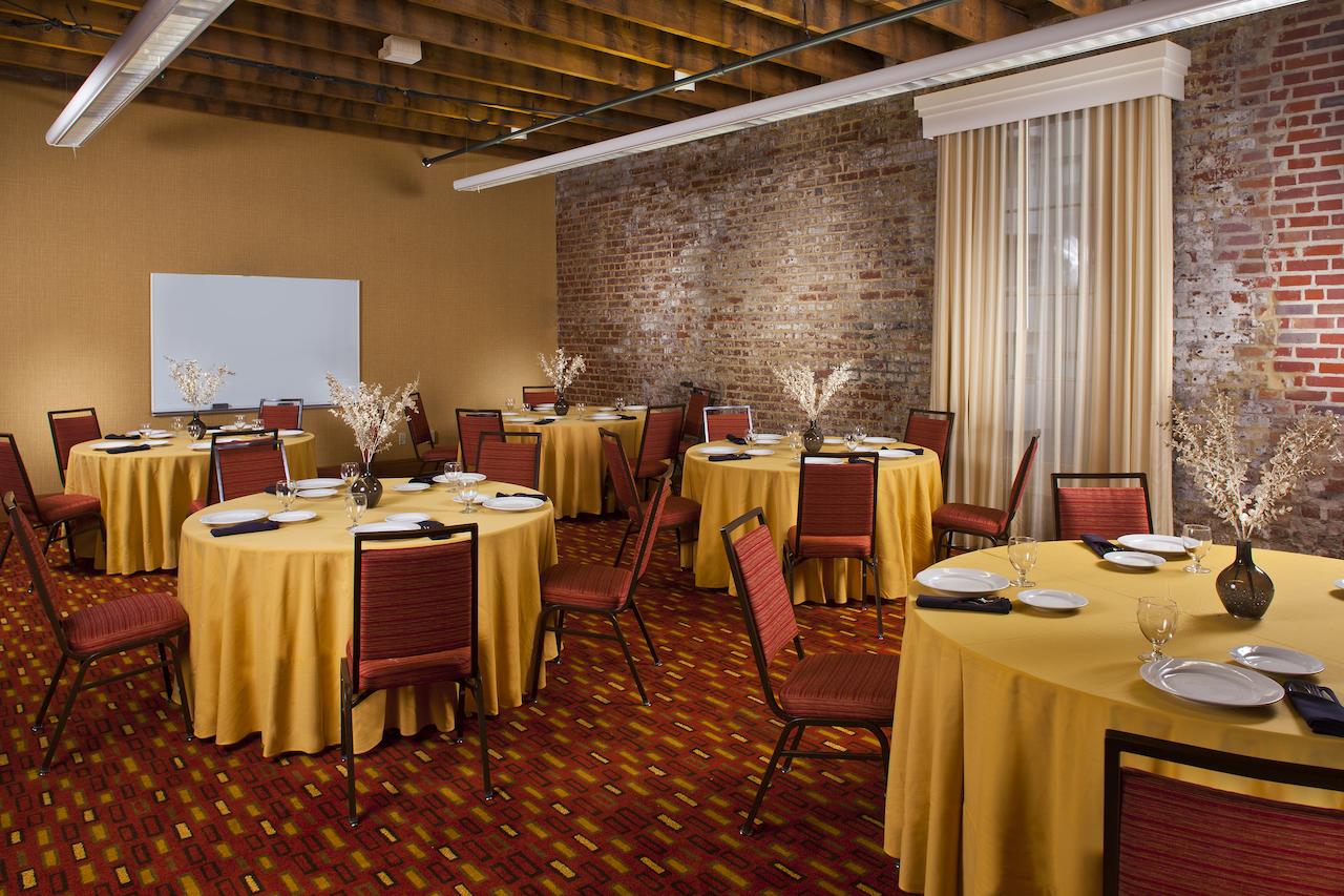 Courtyard By Marriott New Orleans Downtown/Convention Center - thumb 32