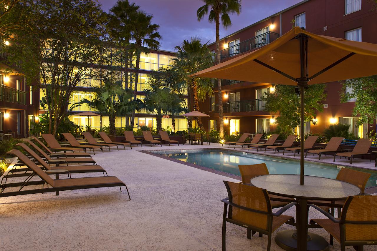 Courtyard By Marriott New Orleans Downtown/Convention Center - thumb 1