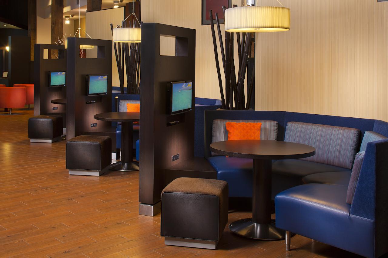 Courtyard By Marriott New Orleans Downtown/Convention Center - thumb 23