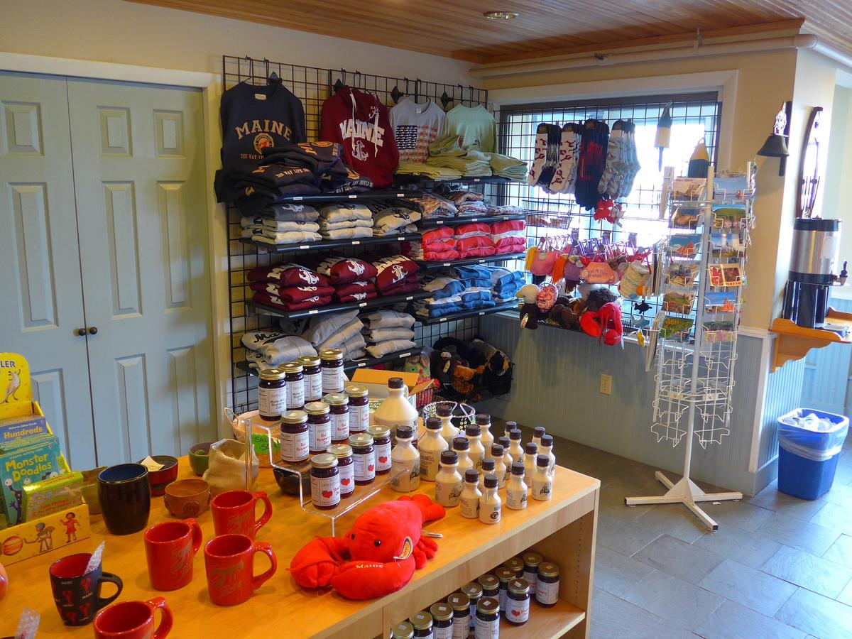 Trade Winds Inn - thumb 40