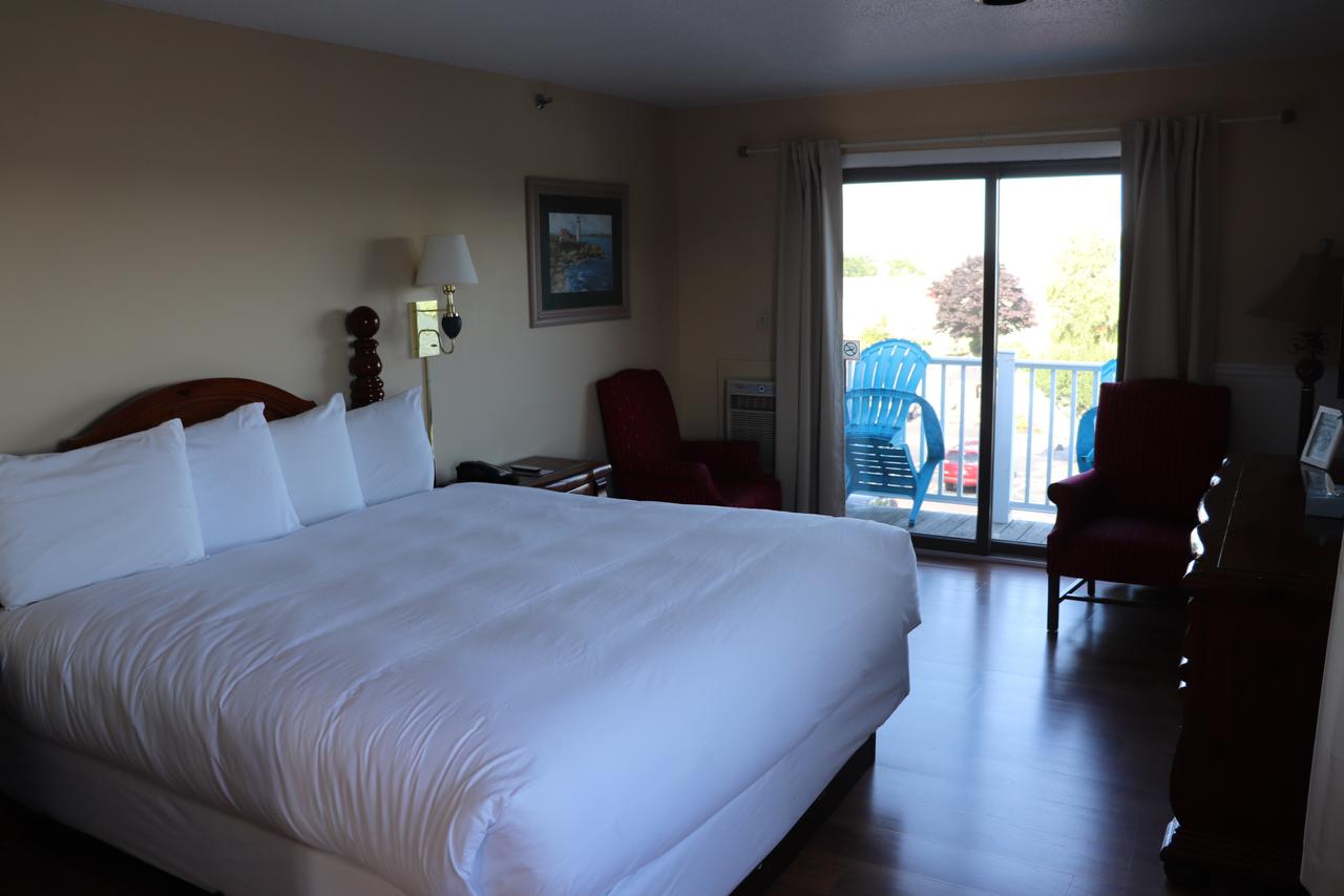 Trade Winds Inn - thumb 25