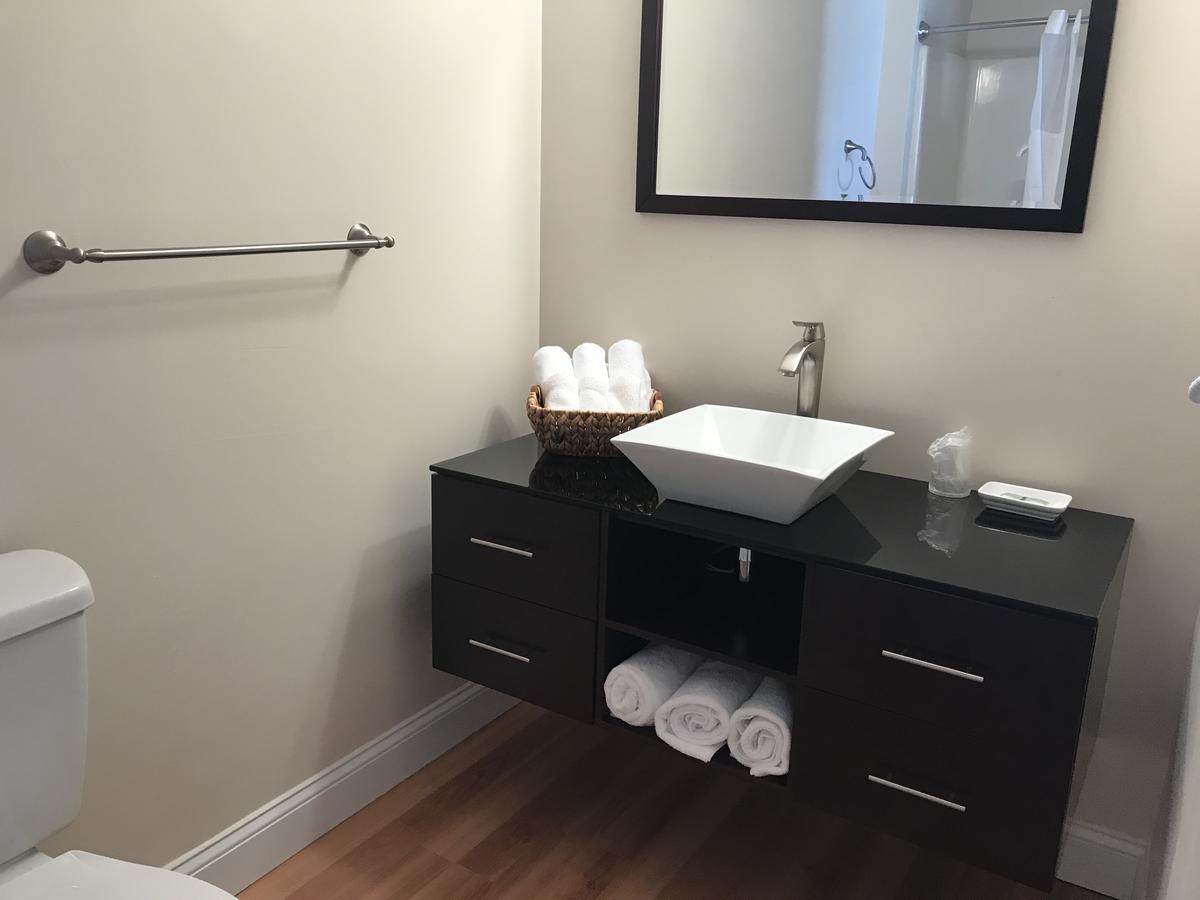 Trade Winds Inn - thumb 1