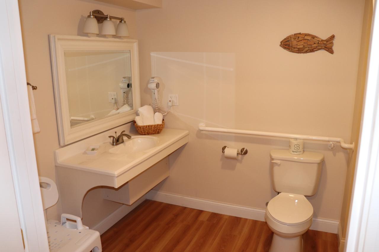 Trade Winds Inn - thumb 16