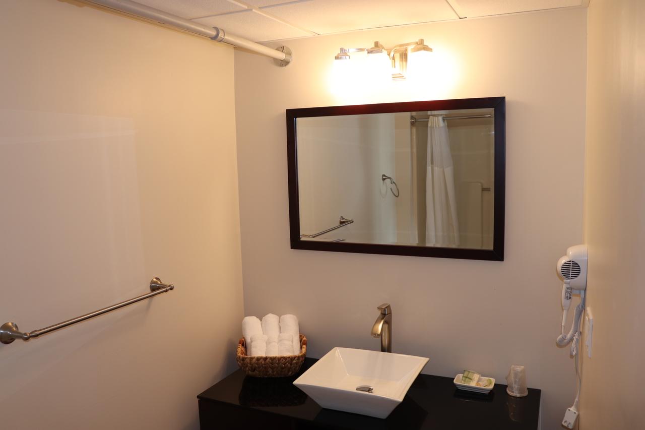 Trade Winds Inn - thumb 31