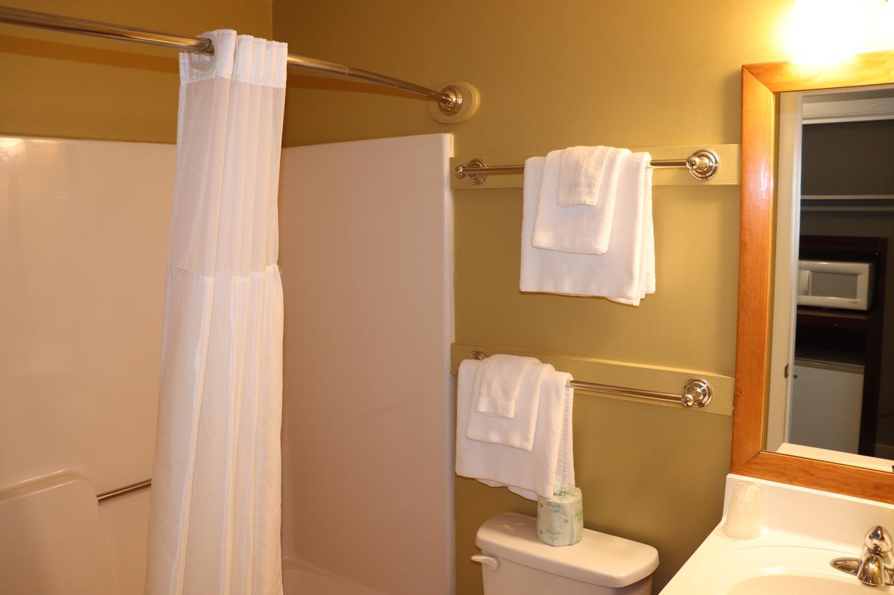 Trade Winds Inn - thumb 20