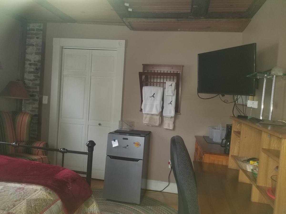 Hallowell Rooming House - thumb 39