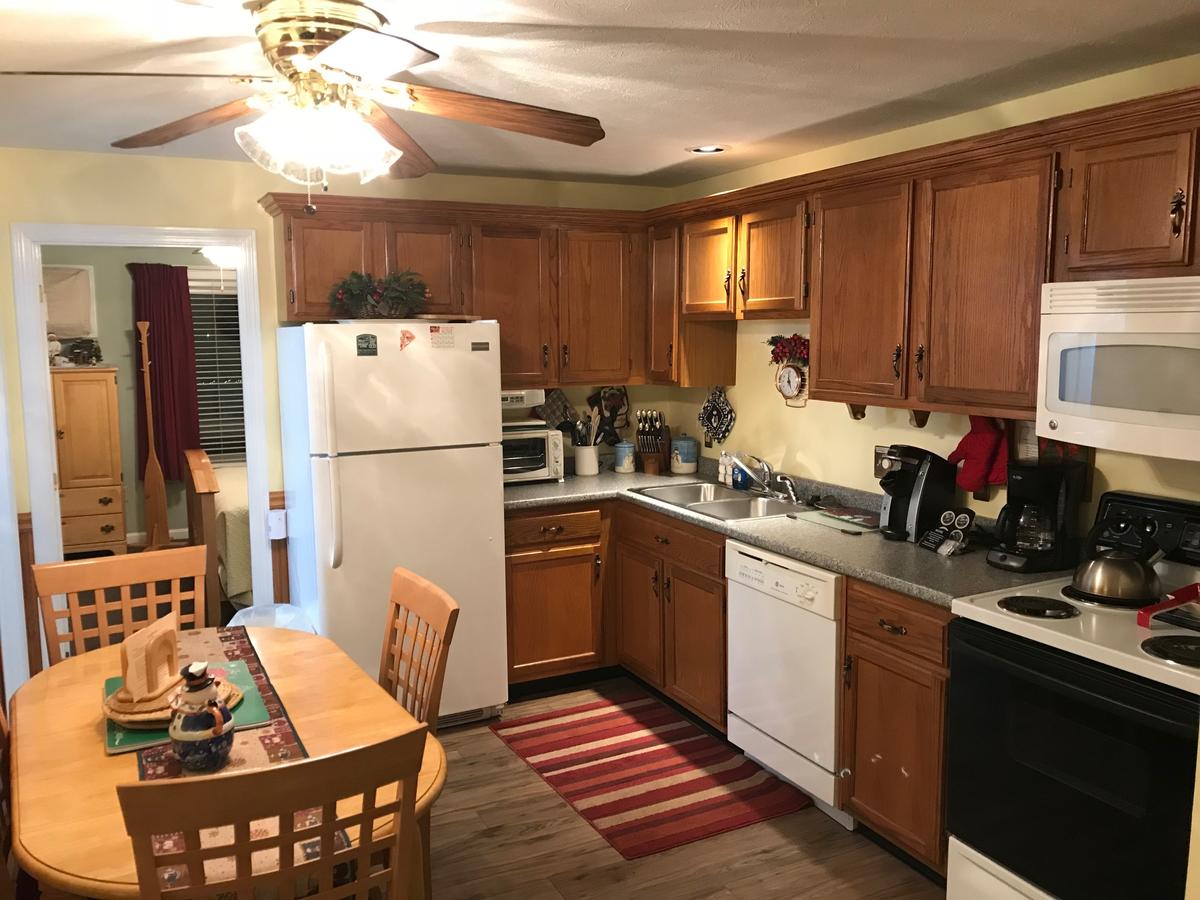 Elmwood Resort Hotel - thumb 15