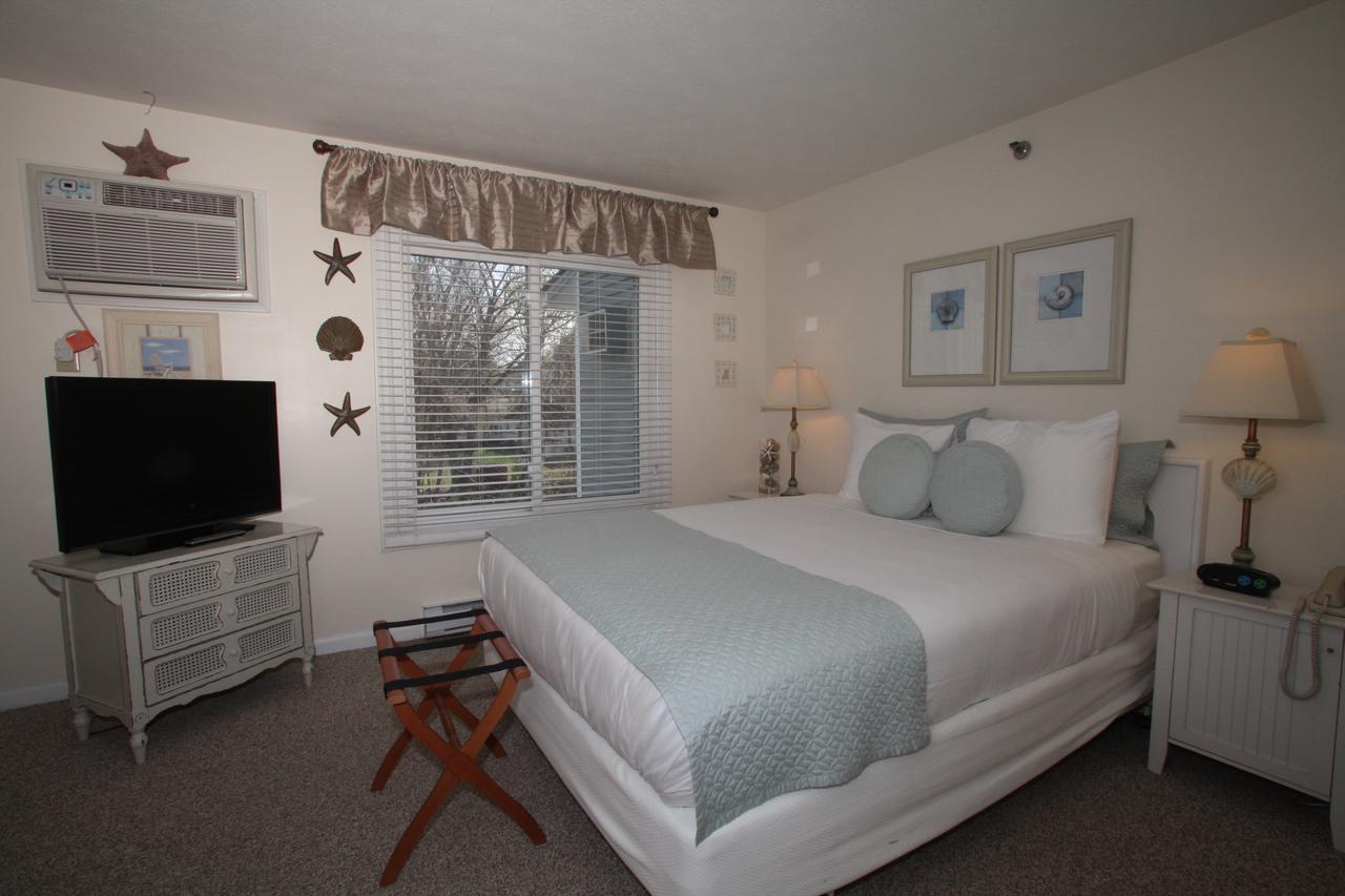 Elmwood Resort Hotel - thumb 10