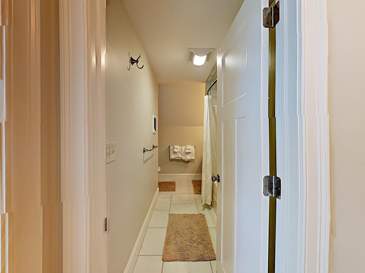 10 Ocean Street Cottage - thumb 22