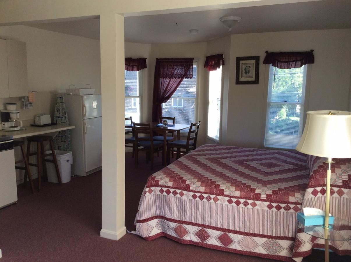 Lynwood Inn - thumb 9