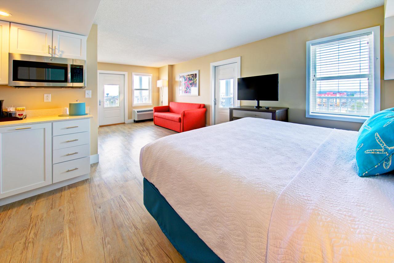 Commander Hotel & Suites - thumb 7