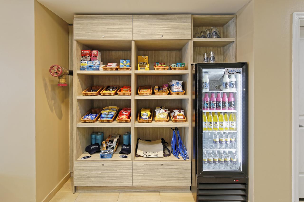 Commander Hotel & Suites - thumb 21