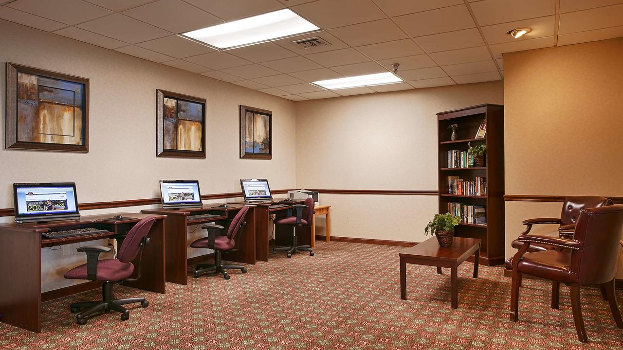 Best Western Plus Hotel & Conference Center - thumb 36