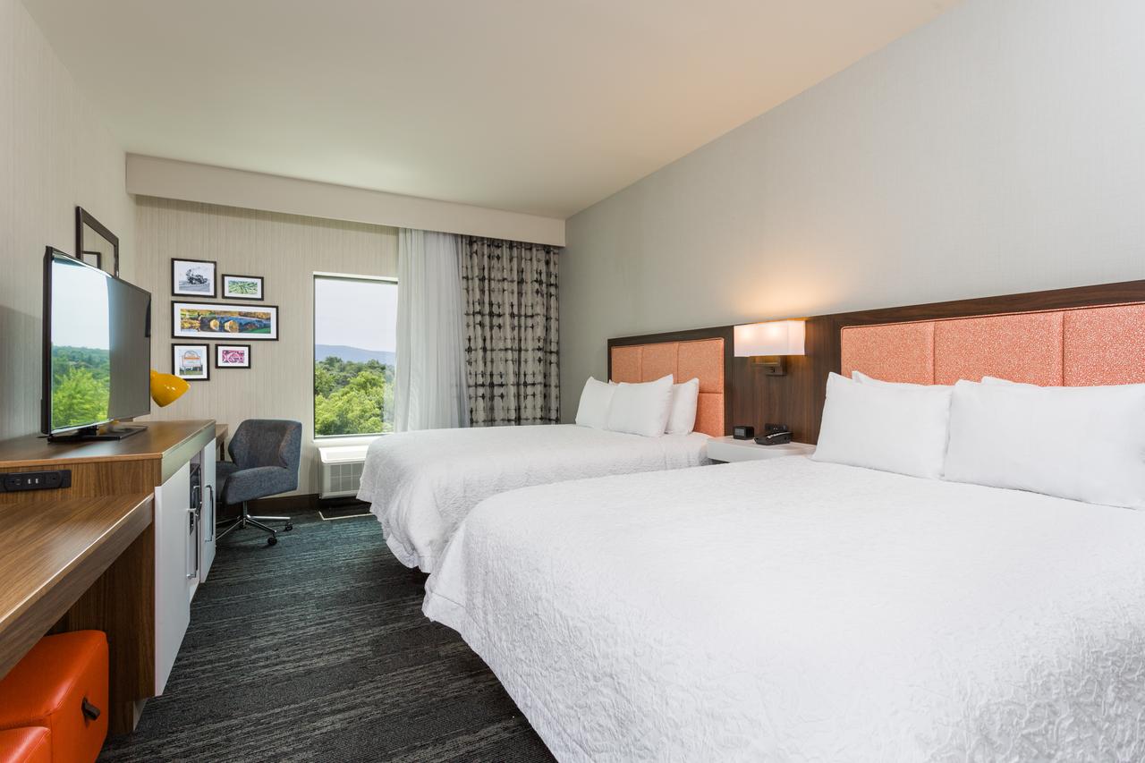 Hampton Inn Cumberland - thumb 1
