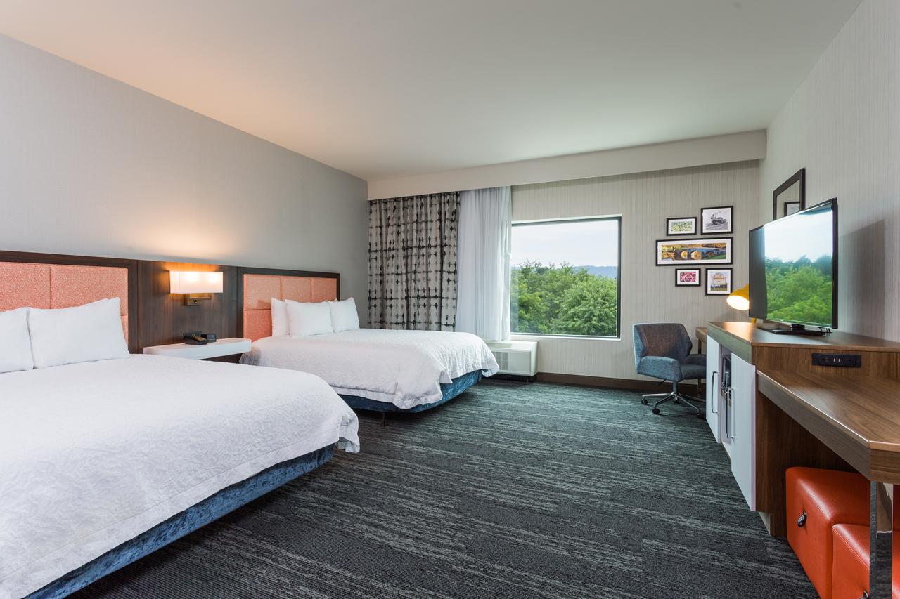 Hampton Inn Cumberland - thumb 22
